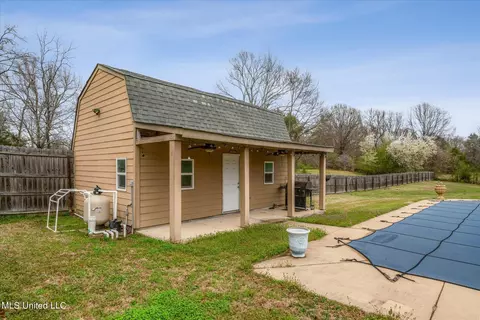 Exterior - 1174 Greers Landing Dr, Hernando, MS 38632 photo 8 of 11