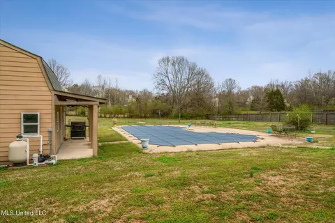Exterior - 1174 Greers Landing Dr, Hernando, MS 38632 photo 11 of 11