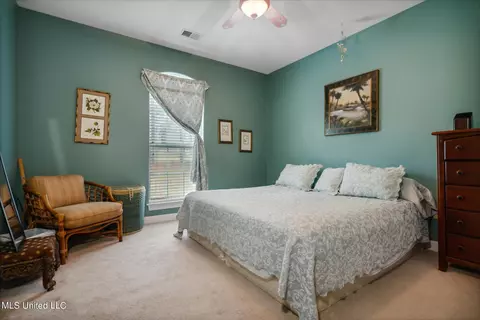 Bedroom - 1174 Greers Landing Dr, Hernando, MS 38632 photo 3 of 5