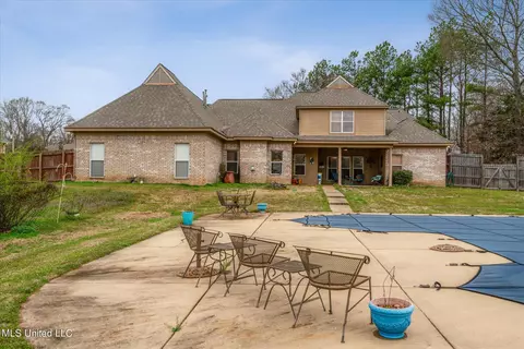 Exterior - 1174 Greers Landing Dr, Hernando, MS 38632 photo 7 of 11