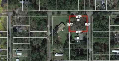 5701 Peacock St, Ocean Springs, MS 39564