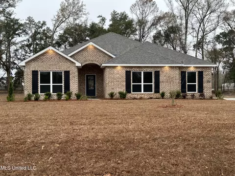 18879 Harrington Cir, Biloxi, MS 39532