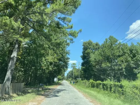 118 Geranium Dr, Picayune, MS 39466 photo 2