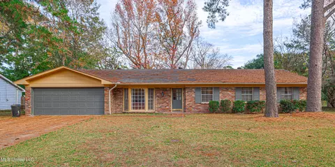 5226 Romany Dr, Jackson, MS 39211
