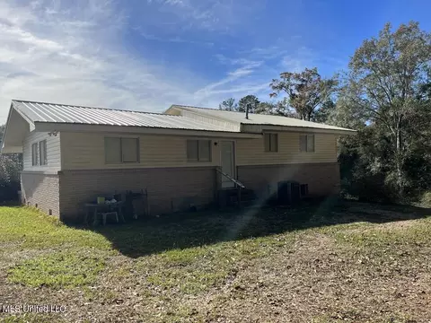 Exterior - 703 James Ave, Wiggins, MS 39577 photo 7 of 9