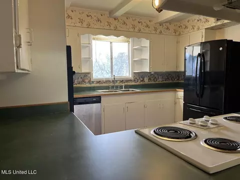 Kitchen - 703 James Ave, Wiggins, MS 39577 photo 3 of 3