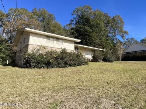 Exterior - 703 James Ave, Wiggins, MS 39577 photo 2 of 9