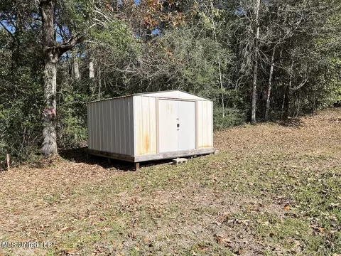 Exterior - 703 James Ave, Wiggins, MS 39577 photo 6 of 9