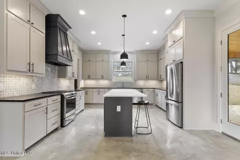Kitchen - 747 Pine Vly, Pearl, MS 39208 photo 1 of 4