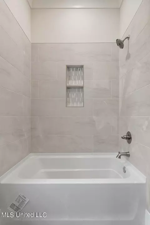 Bath - 747 Pine Vly, Pearl, MS 39208 photo 6 of 7