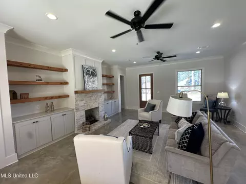 Living - 747 Pine Vly, Pearl, MS 39208 photo 7 of 7