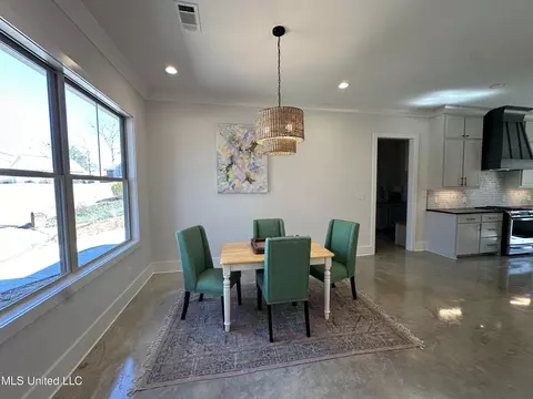 Dining - 747 Pine Vly, Pearl, MS 39208 photo 1 of 1