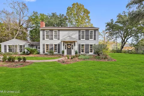 3728 Quave Rd, Ocean Springs, MS 39564