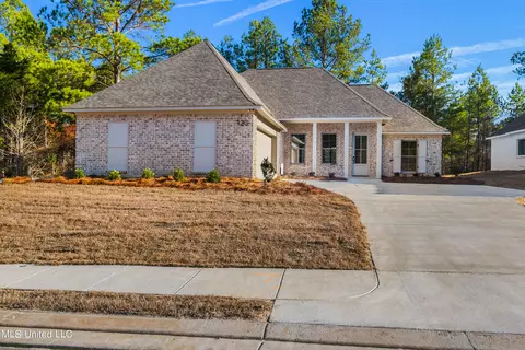120 Lakecrest Dr, Madison, MS 39110