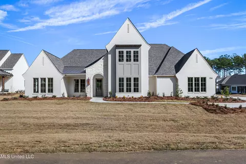 156 Westlake Cir, Madison, MS 39110