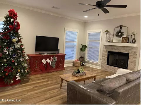 615 Moore Loop, Byhalia, MS 38611 photo 7