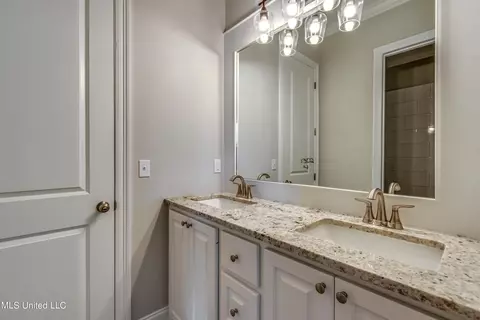 Bath - 103 Charleston Cir, Madison, MS 39110 photo 4 of 6