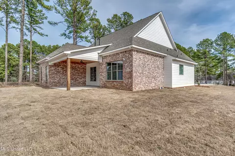 Exterior - 103 Charleston Cir, Madison, MS 39110 photo 6 of 13