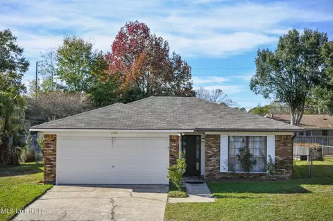 2190 Baywood Dr, Biloxi, MS 39532