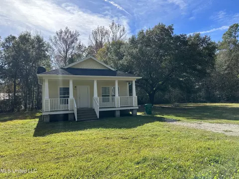 6127 W Ridley St, Bay Saint Louis, MS 39520
