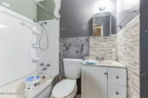 4 Leisha Dr, Long Beach, MS 39560 photo 14