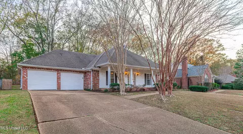306 Woodrun Dr, Ridgeland, MS 39157