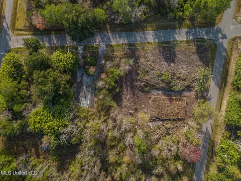 5142 Forrest Ave, Bay Saint Louis, MS 39520