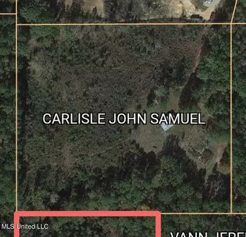 7191 Raymond Rd, Hazlehurst, MS 39083