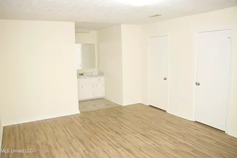 5330 Brookhollow Dr, Jackson, MS 39212 photo 7