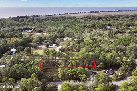 76 SE And 79 Se Main St, Ocean Springs, MS 39564