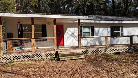 284 Singing River Dr, Lucedale, MS 39452
