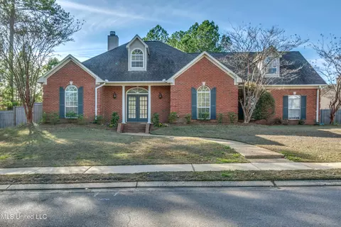 306 Meadowview Ln, Brandon, MS 39047
