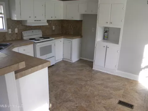 661 Excell Cir, Pearl, MS 39208 photo 3