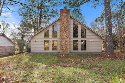 503 Royal Oak Dr, Clinton, MS 39056