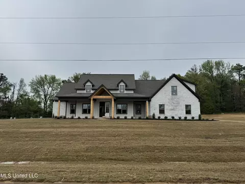 1580 Tributary Dr, Hernando, MS 38632