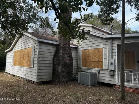 183 Ahern Dr, Biloxi, MS 39530 photo 9