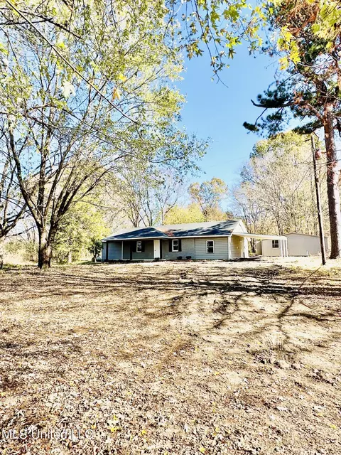5859 Days Rd, Lake Cormorant, MS 38641