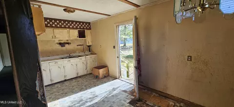 5148 Meridian St, Moss Point, MS 39563 photo 3