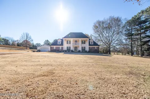 1443 W Oak Grove Rd, Hernando, MS 38632 photo 4