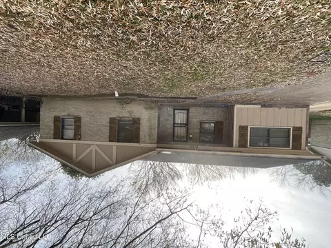 6725 Camelot Rd, Horn Lake, MS 38637