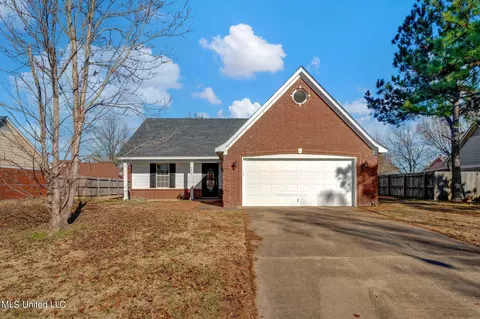 7414 Lee Ann Dr, Horn Lake, MS 38637