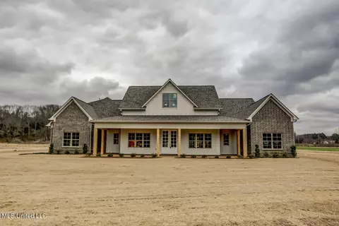 Exterior - 4682 Taylor Trl, Hernando, MS 38632 photo 2 of 4