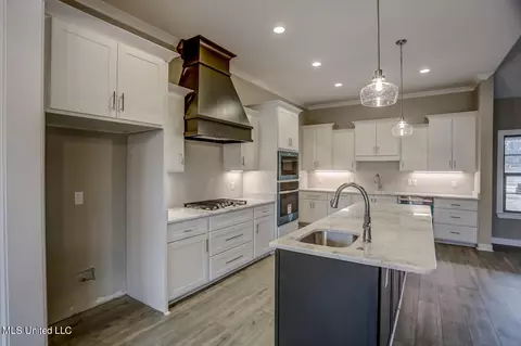 Kitchen - 4682 Taylor Trl, Hernando, MS 38632 photo 1 of 3