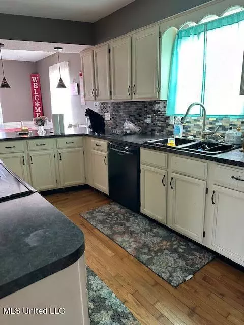177 August Ln, Lucedale, MS 39452 photo 8