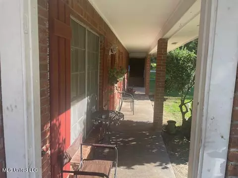 2479 Twisted Oak Dr, Jackson, MS 39212 photo 3