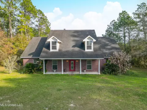 15218 Dobson Rd, Biloxi, MS 39532