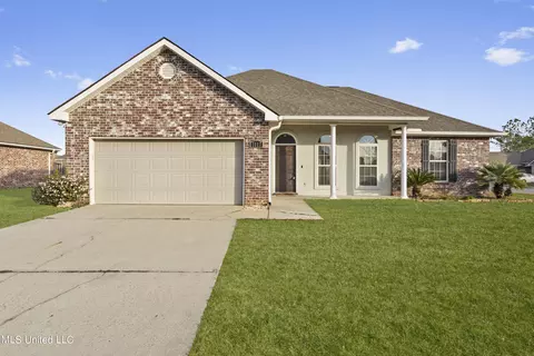 3117 Sydney St, Ocean Springs, MS 39564