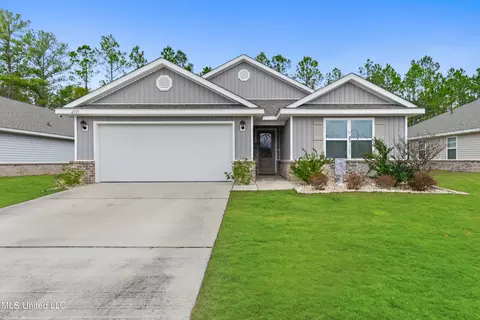 6555 Eastland Cir, Biloxi, MS 39532