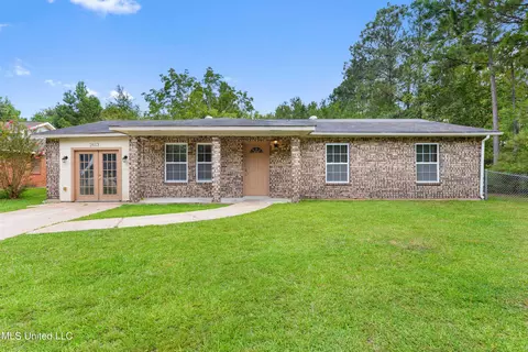 2613 Avenido Encanto St, Gautier, MS 39553