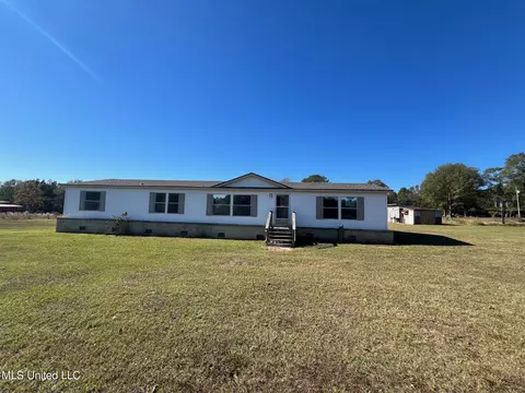 44 Three Oaks Rd, Perkinston, MS 39573
